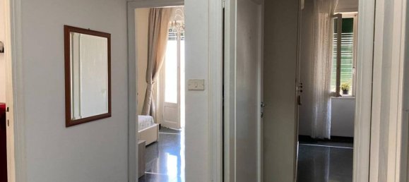 5 rooms Apartment in Genoa, Italy No. 38594 11