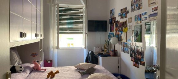 5 rooms Apartment in Genoa, Italy No. 38594 6