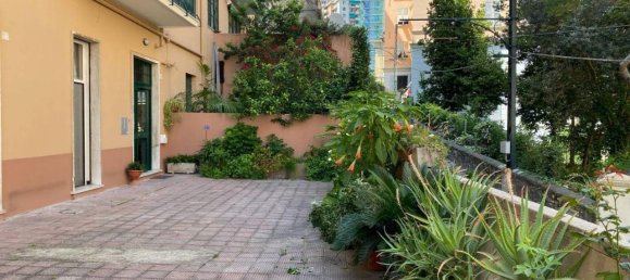 5 rooms Apartment in Genoa, Italy No. 38594 16