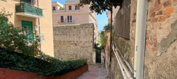 5 rooms Apartment in Genoa, Italy No. 38594 18