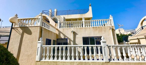 Adosado de 3 dormitorios en Torrevieja, Spain No. 147309 4