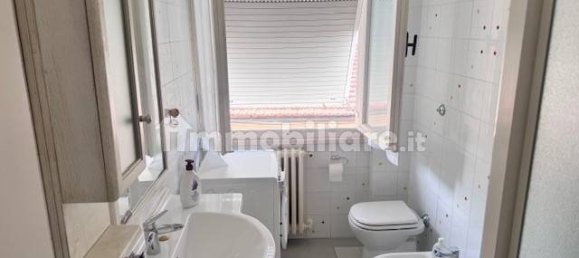 2 bedrooms Apartment in Livorno, Italy No. 278936 8