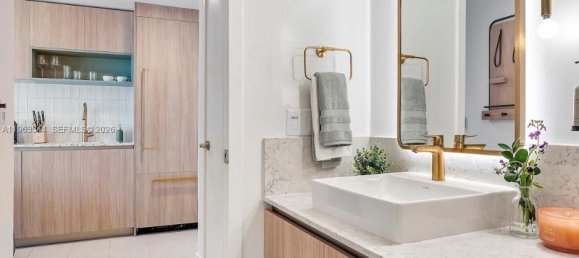 1 Schlafzimmer Gewerbliche Immobilien in Miami, USA, Nr. 615567 2