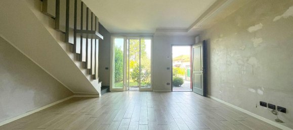 Villa de 4 divisões em Bregnano, Italy N.º 175158 7