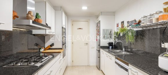 5 bedrooms House in Premia De Mar, Spain No. 133990 10