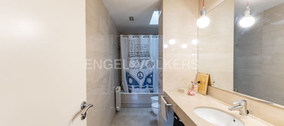 5 bedrooms House in Premia De Mar, Spain No. 133990 33