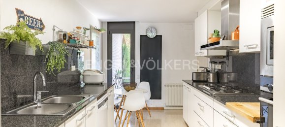 5 bedrooms House in Premia De Mar, Spain No. 133990 6