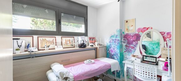 5 bedrooms House in Premia De Mar, Spain No. 133990 18