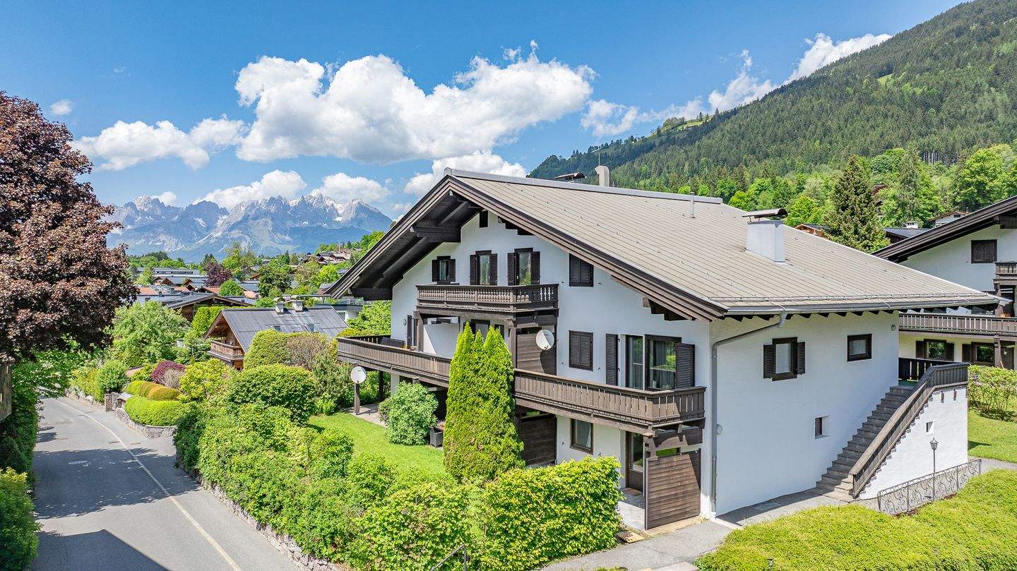 4 rooms Penthouse in Kitzbuhel, Austria No. 115549