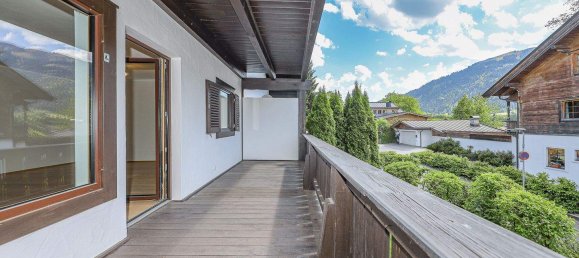 4 rooms Penthouse in Kitzbuhel, Austria No. 115549 3