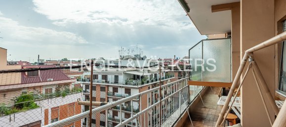 3 bedrooms Apartment in Rome, Italy No. 338246 3