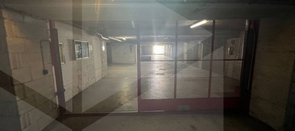 1 room Garage in Rome, Italy No. 34545 5