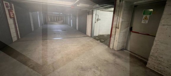 1 room Garage in Rome, Italy No. 34545 10