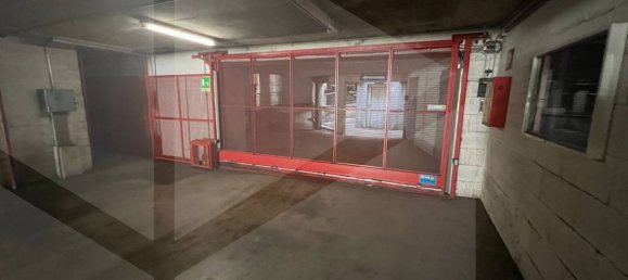 1 room Garage in Rome, Italy No. 34545 7