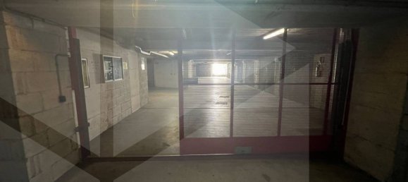 1 room Garage in Rome, Italy No. 34545 6