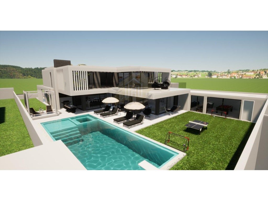 5 bedrooms House in Corroios, Portugal No. 243271