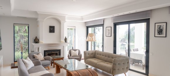 5 bedrooms Villa in Marbella, Spain No. 217449 4