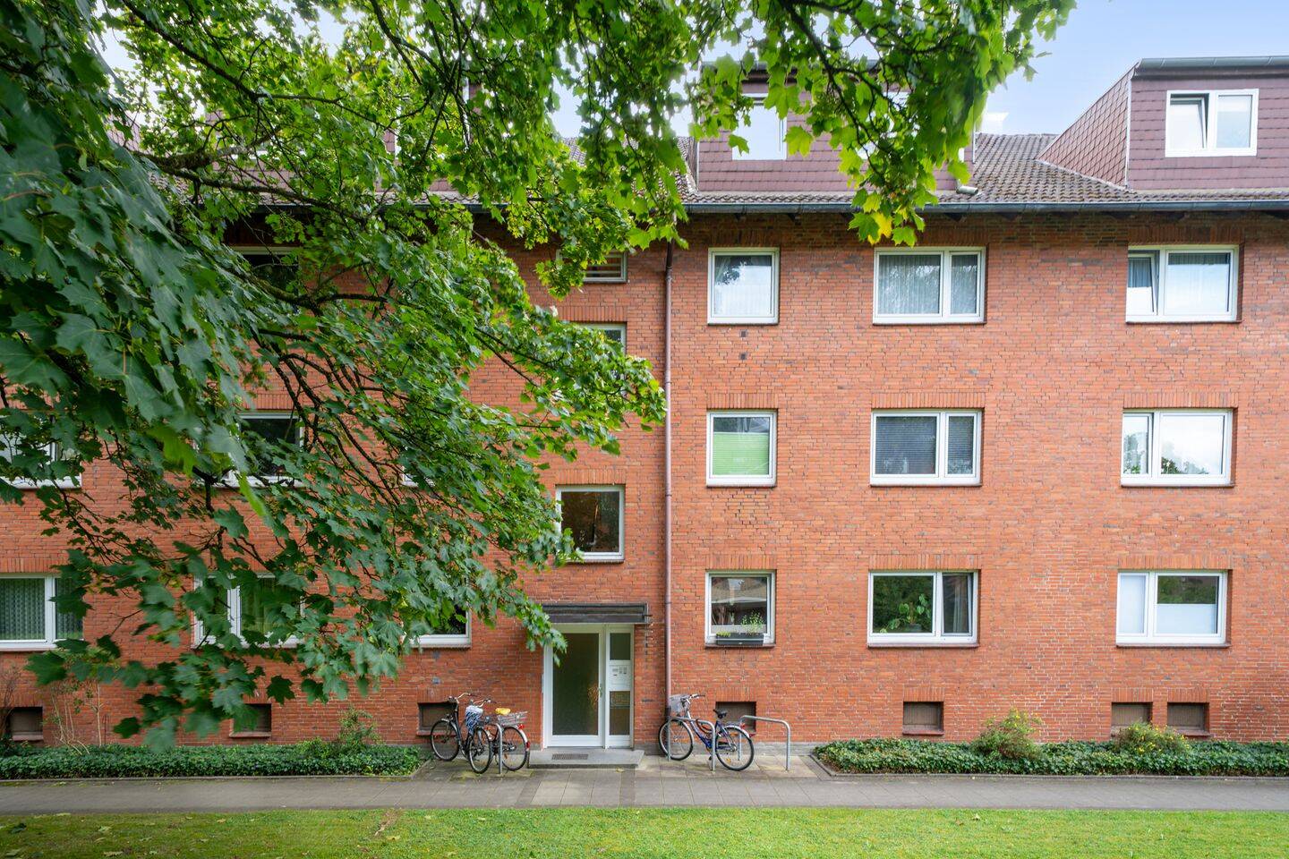 2 rooms Apartment in Eimsbuttel, Germany No. 322514
