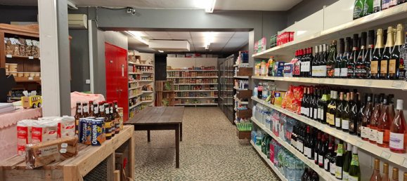 335m² Commercial property in Saint-Amand-Montrond, France No. 209436 3