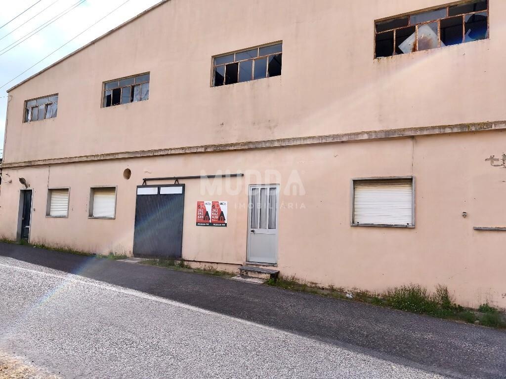 Almacén en Alcobaca, Portugal 257 m² No. 246231