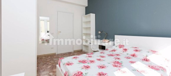 5 bedrooms Apartment in Rome, Italy No. 128631 4
