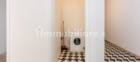 5 bedrooms Apartment in Rome, Italy No. 128631 10