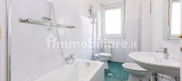 5 bedrooms Apartment in Rome, Italy No. 128631 12