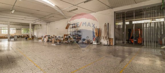 858m² Commercial property in Borgomanero, Italy No. 56283 2