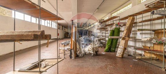 858m² Commercial property in Borgomanero, Italy No. 56283 10