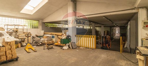 858m² Commercial property in Borgomanero, Italy No. 56283 6