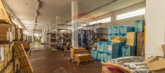 858m² Commercial property in Borgomanero, Italy No. 56283 12