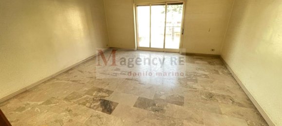 4 rooms Apartment in Reggio Calabria, Italy No. 70436 4