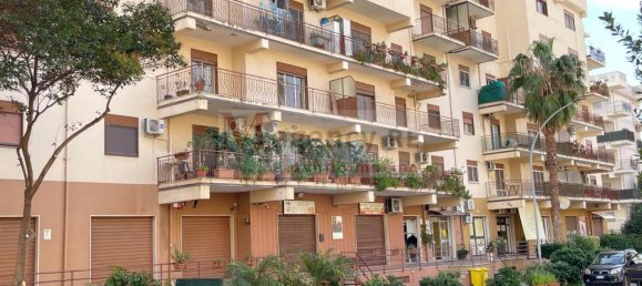 4 rooms Apartment in Reggio Calabria, Italy No. 70436 21