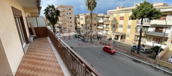 4 rooms Apartment in Reggio Calabria, Italy No. 70436 16