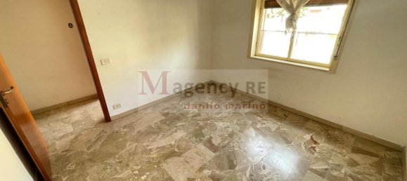 4 rooms Apartment in Reggio Calabria, Italy No. 70436 9