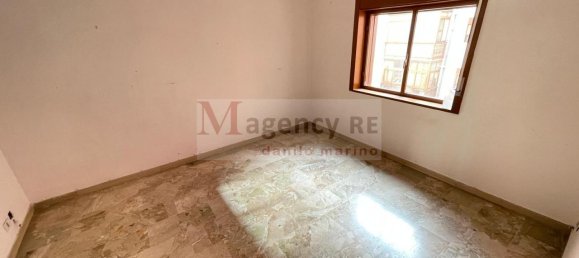 4 rooms Apartment in Reggio Calabria, Italy No. 70436 10