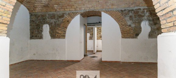 2 rooms Commercial property in Rome, Italy No. 61689 9