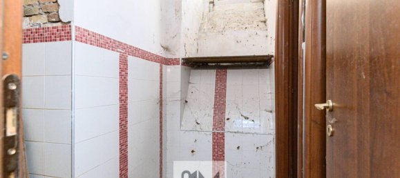 2 rooms Commercial property in Rome, Italy No. 61689 22