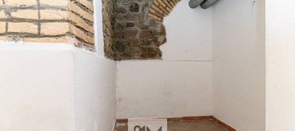 2 rooms Commercial property in Rome, Italy No. 61689 13