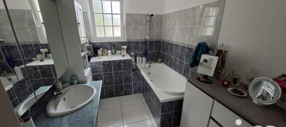 3 bedrooms House in Candes-Saint-Martin, France No. 349011 12