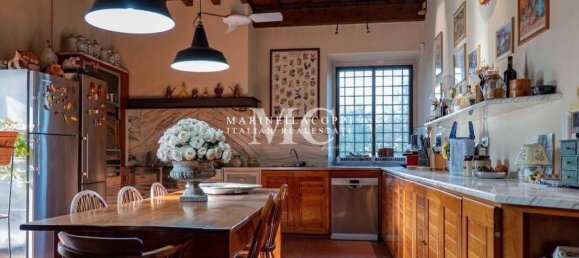 6 bedrooms Villa in Impruneta, Italy No. 192465 6