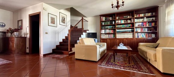 Casa de 5 divisões em Udine, Italy N.º 51717 2