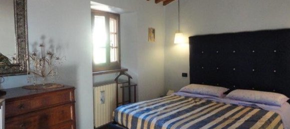 3-salle Appartement à Massa e Cozzile, Italy No. 147707 10