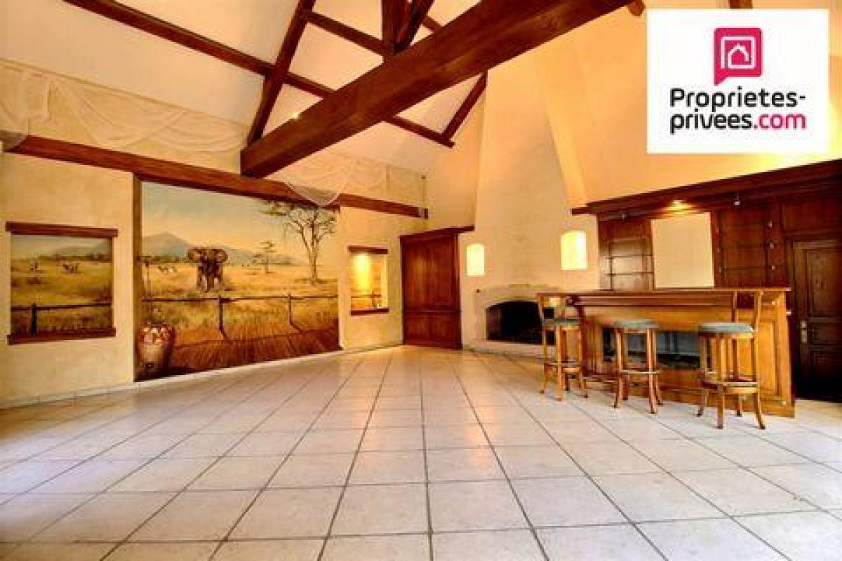 4 bedrooms House in Montargis, France No. 2510