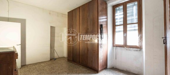 6غرفة منزل في Alzate Brianza, Italy رقم 14602 14