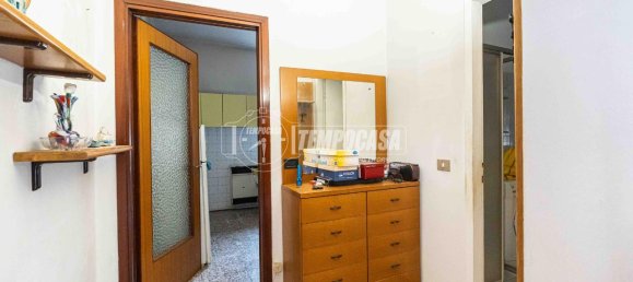 6غرفة منزل في Alzate Brianza, Italy رقم 14602 5