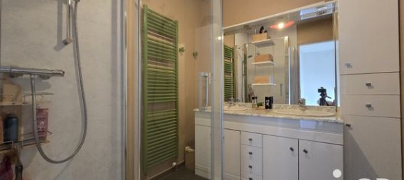 Casa de 5 dormitorios en Deux-Sevres, France No. 300722 17