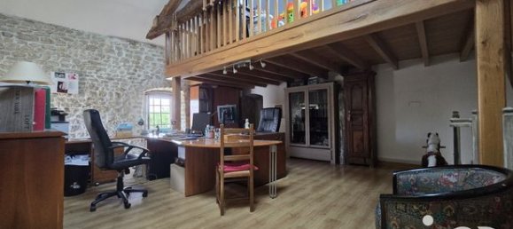 Casa de 5 dormitorios en Deux-Sevres, France No. 300722 12