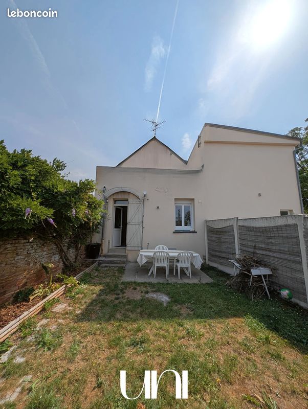 2 bedrooms House in Calvados, France No. 358889