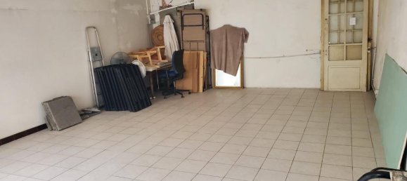 42m² Commercial property in Orthez, France No. 103893 3